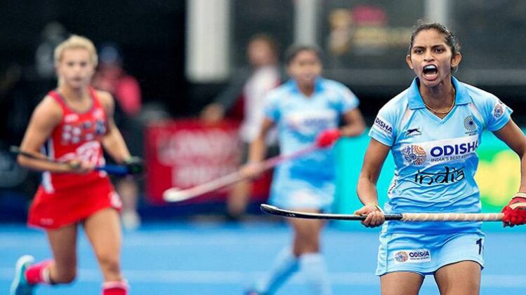 गेंद पर कब्जा करने की जोर आजमाइश