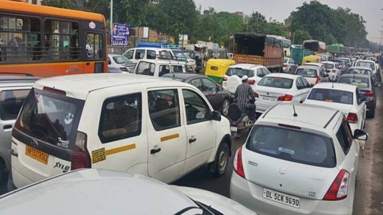 नोएडा में जाम से बचने को जारी की गई एडवाइजरी (फाइल फोटो)