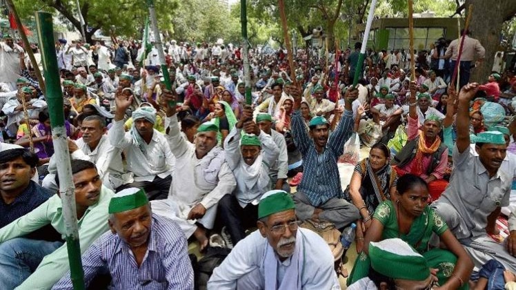 जंतर-मंतर पर प्रदर्शन की तस्वीर (पीटीआई)