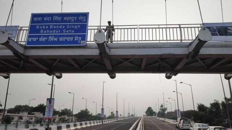 केजरीवाल ने किया बारापुला फ्लाईओवर के फेज 2 का उद्घाटन