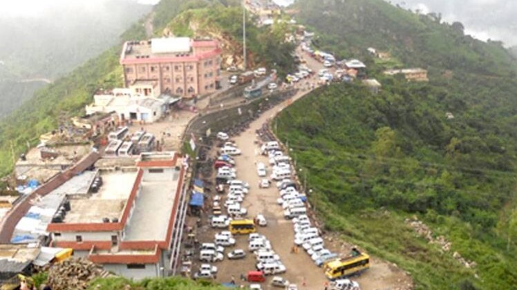 श्री नयना देवी मंदिर (फाइल फोटो)