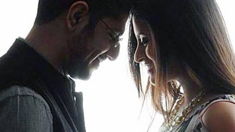 मीहिका वर्मा अपने पति आनंद कपाई के साथ