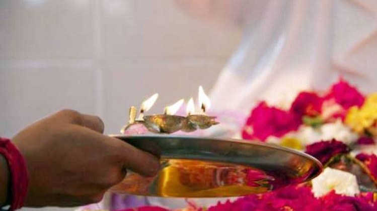 गुरूवार का दिन है खास, करें ये छोटा सा उपाय मिलेगी मनचाही नौकरी गुरूवार का दिन है खास, करें ये छोटा सा उपाय मिलेगी मनचाही नौकरी