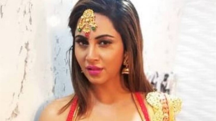 अर्शी खान