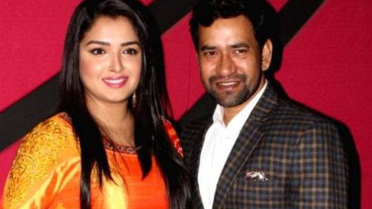 दिनेश लाल यादव निरहुआ और आम्रपाली 