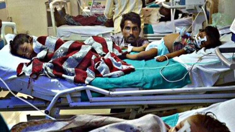 बीआरडी में इंसेफलाइटिस मरीज भर्ती (फाइल फोटो)