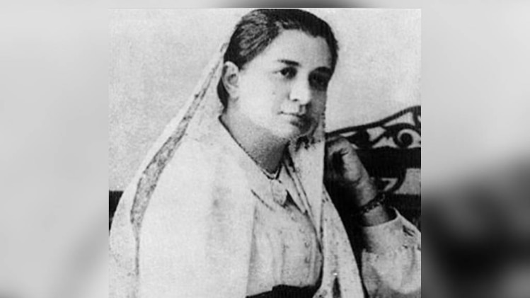 111 साल पहले इस महिला ने विदेश में पहली बार फहराया था भारत का झंडा - bhikaji cama and the story of the first indian flag hoisted on a foreign land when