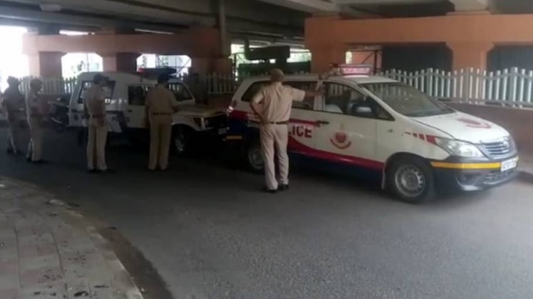 पुलिस मामले की छानबीन कर रही है