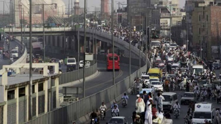 पाक में विरोध-प्रदर्शन