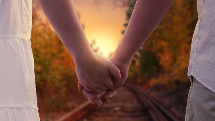 रिलेशनशिप के लिए करें ट्रैवल