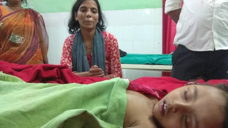 अस्पताल में सना