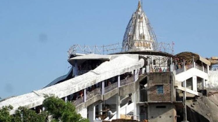 डोंगरगढ़ में बम्लेश्वरी मंदिर