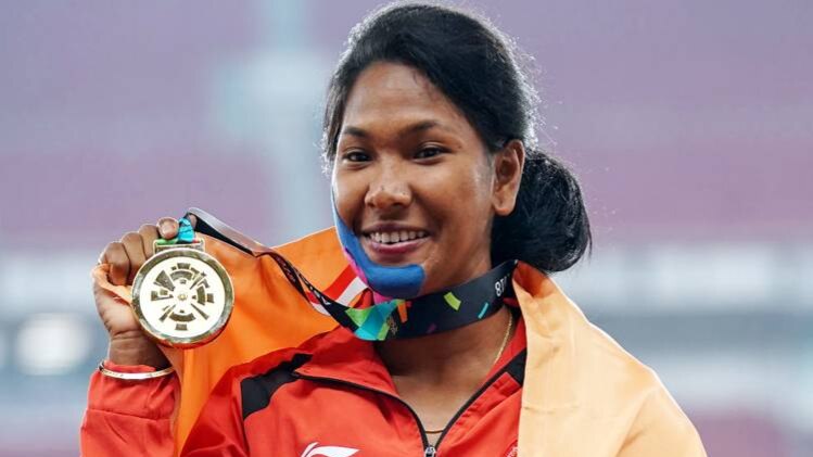 हेप्टाथलान में स्वर्ण पदक जीतने वाली स्वप्ना बर्मन