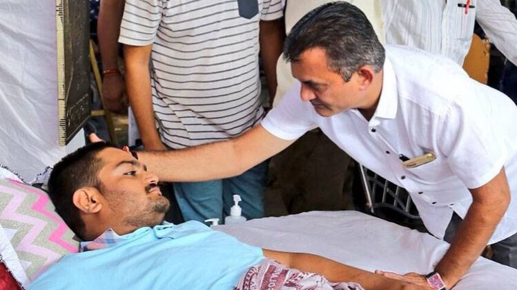 आंदोलन के दौरान हार्दिक पटेल..