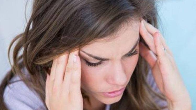 अल्जाइमर को नजरअंदाज करना हो सकता है खतरनाक, ऐसे पहचानें - alzheimer disease dementia symptoms and cure tpra - AajTak