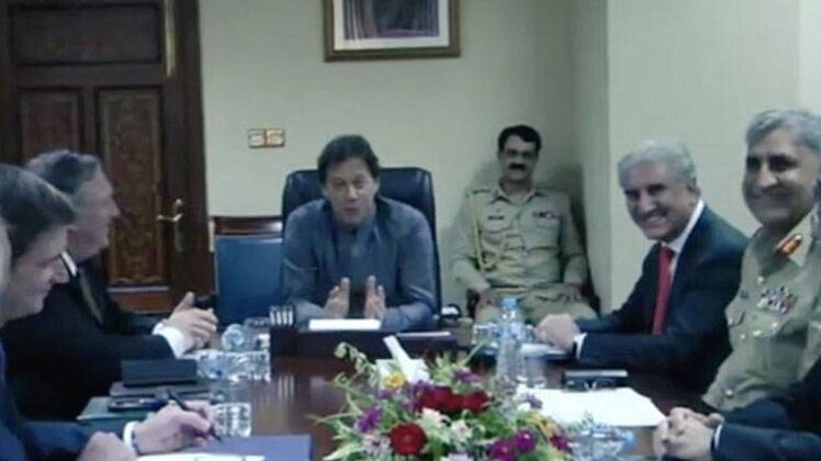 पाकिस्तान पीएम इमरान खान की अमेरिकी विदेश मंत्री माइक पोम्पियो संग बैठक