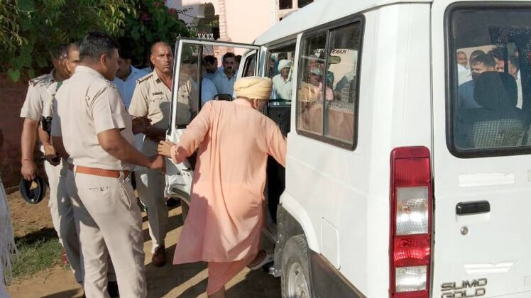 पुलिस मामले की छानबीन कर रही है