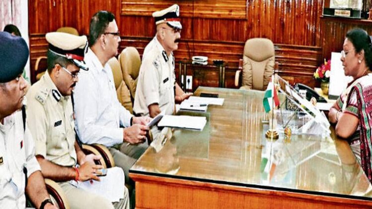 झारखंड के डीजीपी तलब