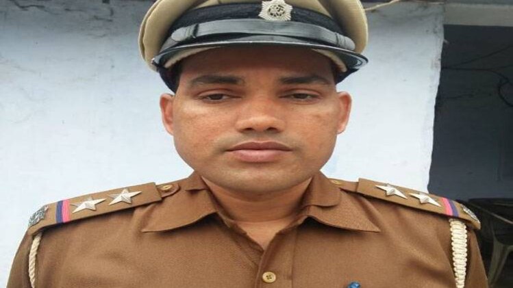 पसराहा थाना अध्यक्ष आशीष कुमार सिंह. 