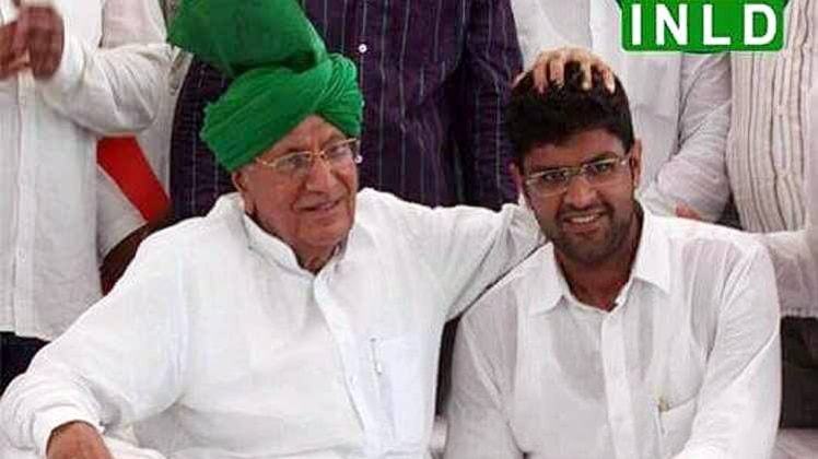 ओम प्रकाश चौटाला और दुष्यंत चौटाला (फोटो-twitter)