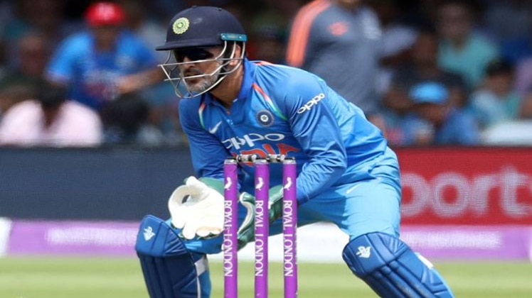 धोनी (रॉयटर)