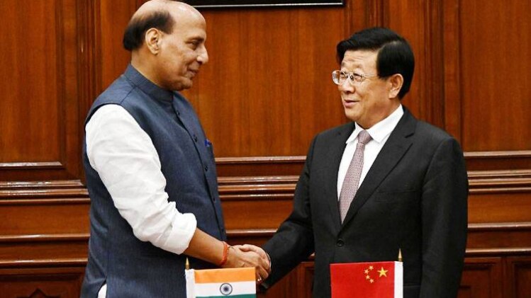 चीन के साथ बैठक में शामिल हुए किरण रिजिजू (फोटो-PIB)