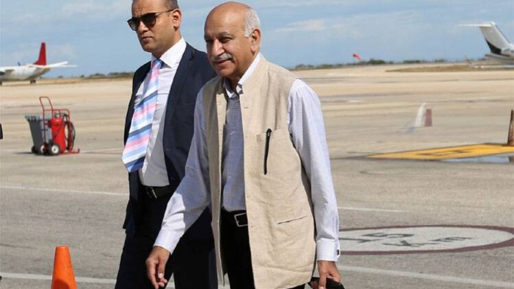 एमजे अकबर की छुट्टी, इस्तीफे पर प्रतिक्रिया