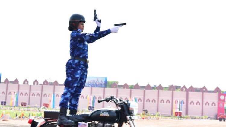 इंडिया गॉट चैलेंज में करतब दिखाएंगी CRPF की महिला कमांडो (फोटो- जितेंद्र बहादुर सिंह )
