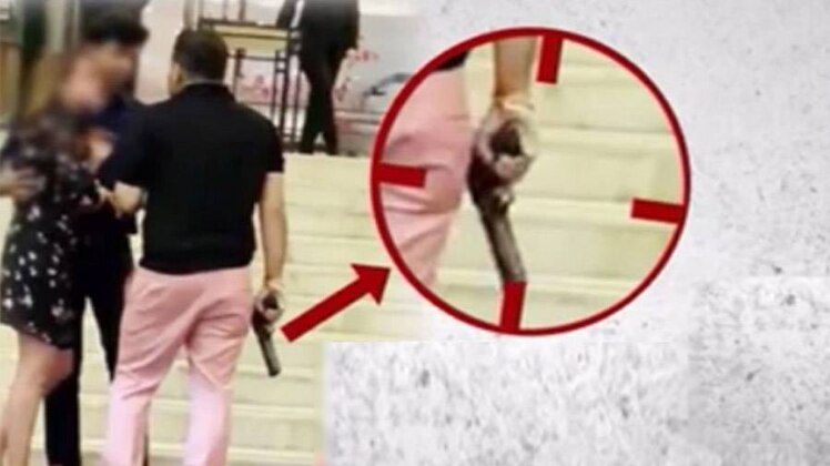 पिस्टलकांड के आरोपी आशीष पांडे ने दिल्ली की कोर्ट में सरेंडर कर दिया है