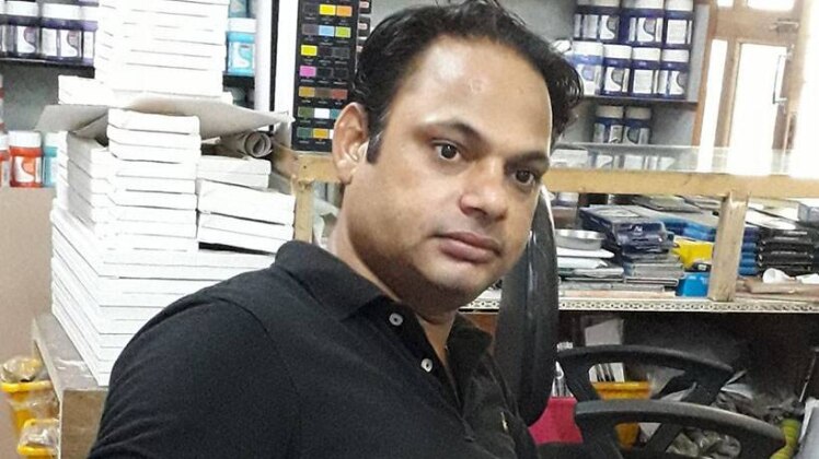 पुलिस आरोपियों की तलाश में जुट गई है