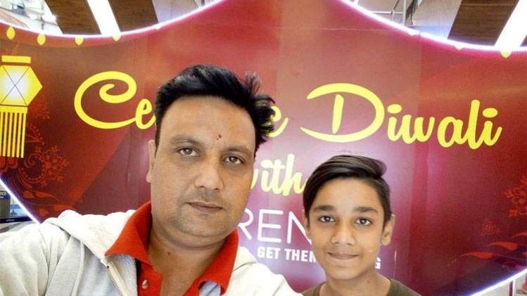 बाइक सवार दिव्य की सड़क हादसे में मौत