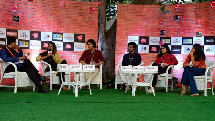 'इंटरनेट किताबें भले न खत्म करे, लेकिन पढ़ने का तरीका जरूर बदल देगा'