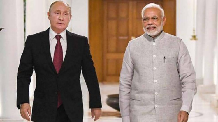 रूस के राष्ट्रपति पुतिन और भारत के पीएम मोदी (फाइल फोटो)