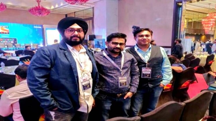 अवॉर्ड समारोह में कंसोल ग्रुप के वरिष्ठ अधि‍कारी 