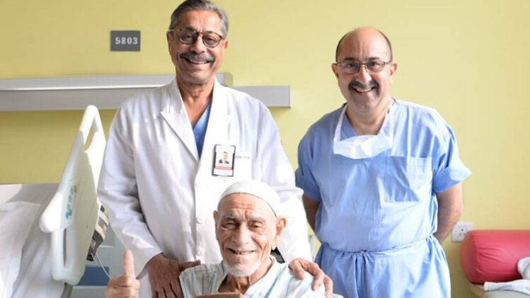 मोहम्मद कदिम सईद के साथ डॉ. त्रेहान(फोटो-स्मिता ओझा)