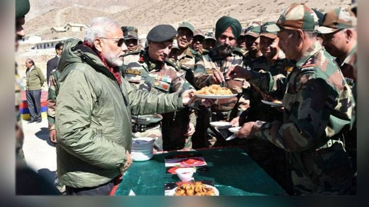 जवानों संग दिवाली मनाएंगे पीएम मोदी (फाइल फोटो)