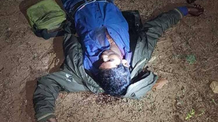 पीएलएफआई कमांडर विजय डांग को पुलिस ने मुठभेड़ में मार गिराया. 