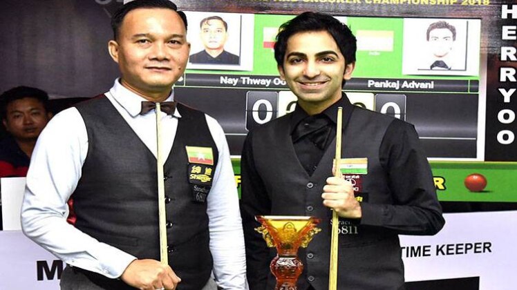 पंकज आडवाड़ी -दाएं (फोटो-ट्विटर)