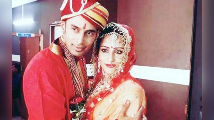 राहुल राज सिंह अपनी पत्नी के साथ 