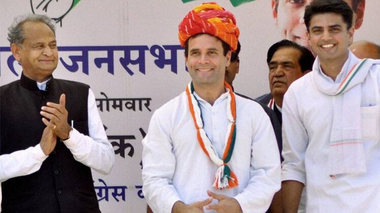 राजस्थान चुनाव प्रचार में राहुल गांधी (फाइल फोटो)