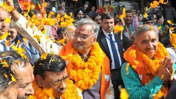 CM त्रिवेंद्र सिंह रावत के साथ देहरादून के नवनिर्वाचित मेयर सुनील उनियाल (फोटो-दिलीप राठौड़)