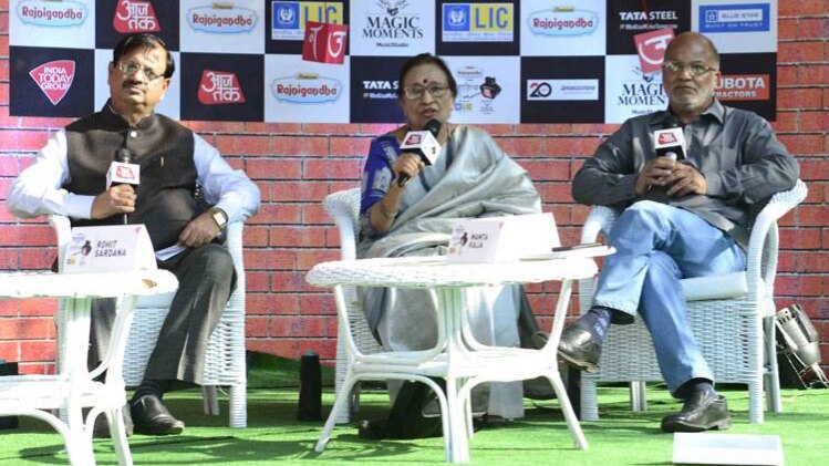 साहित्य का राष्ट्रधर्म: 'राष्ट्र शब्द का इस्तेमाल किसी पुलिसवाले की तरह नहीं करना चाहिए'