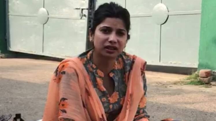 डीएम की पत्नी वत्सला सिंह