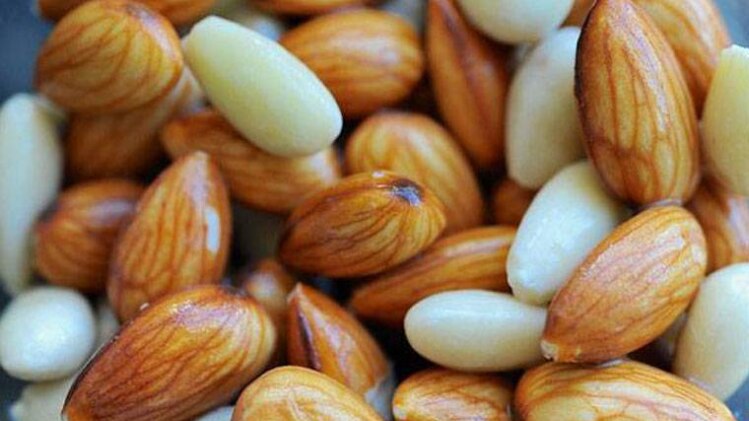 बादाम से नहीं बढ़ता वजन