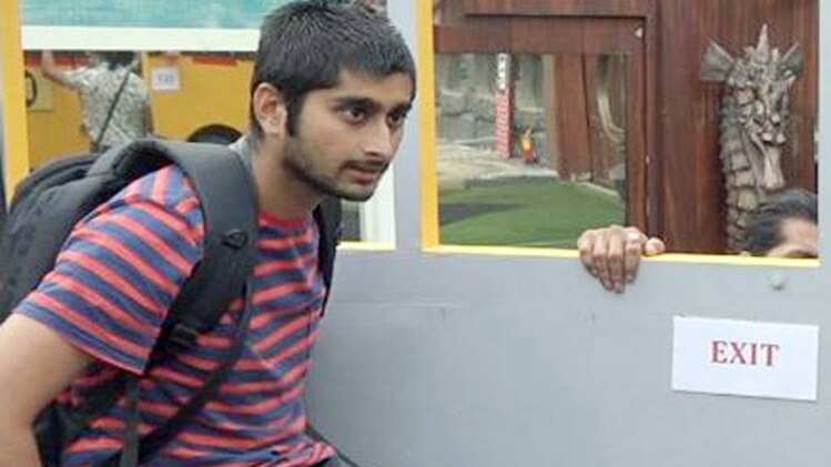  दीपक ठाकुर