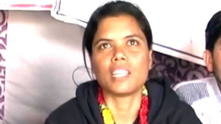 हंसा व‍िष्‍ट (वीड‍ियो स्‍क्रीनशॉट)