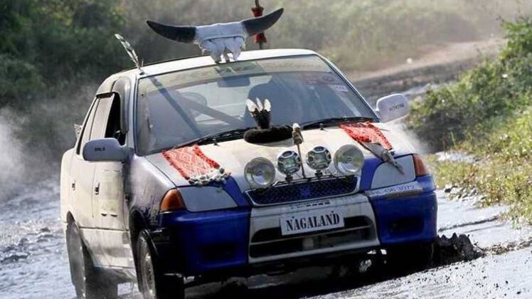 रेस‍िंग कार(Photo:aajtak)