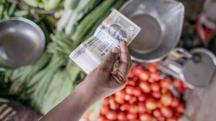 थोक दर घटकर 4.64 फीसदी पर 