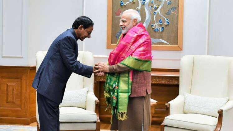 पीएम मोदी और केसीआर (फोटो-आशीष पांडेय)