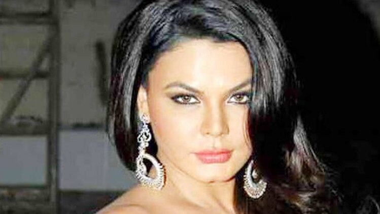 राखी सावंत  (इंस्टाग्राम)